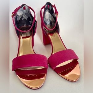 In very good condition Ted Baker London Block Heels Fuchsia Strap Sandals